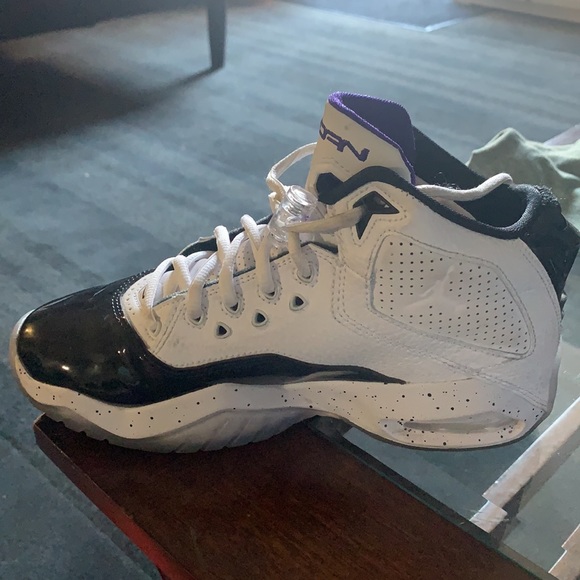 Boys' Big Kids' Jordan - Picture 2 of 4